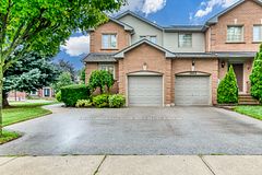 2455 New Wood Drive, Oakville, ON, exterior