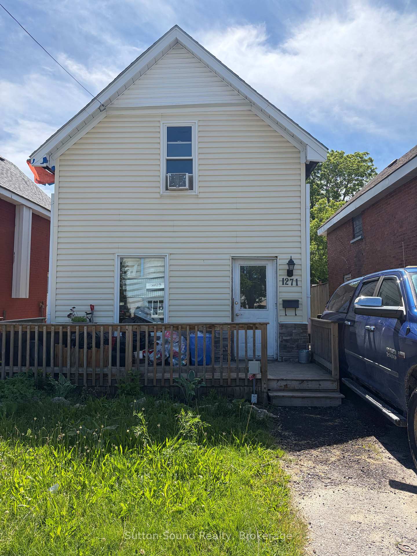 1271 2nd Avenue E, Owen Sound, ON, exterior