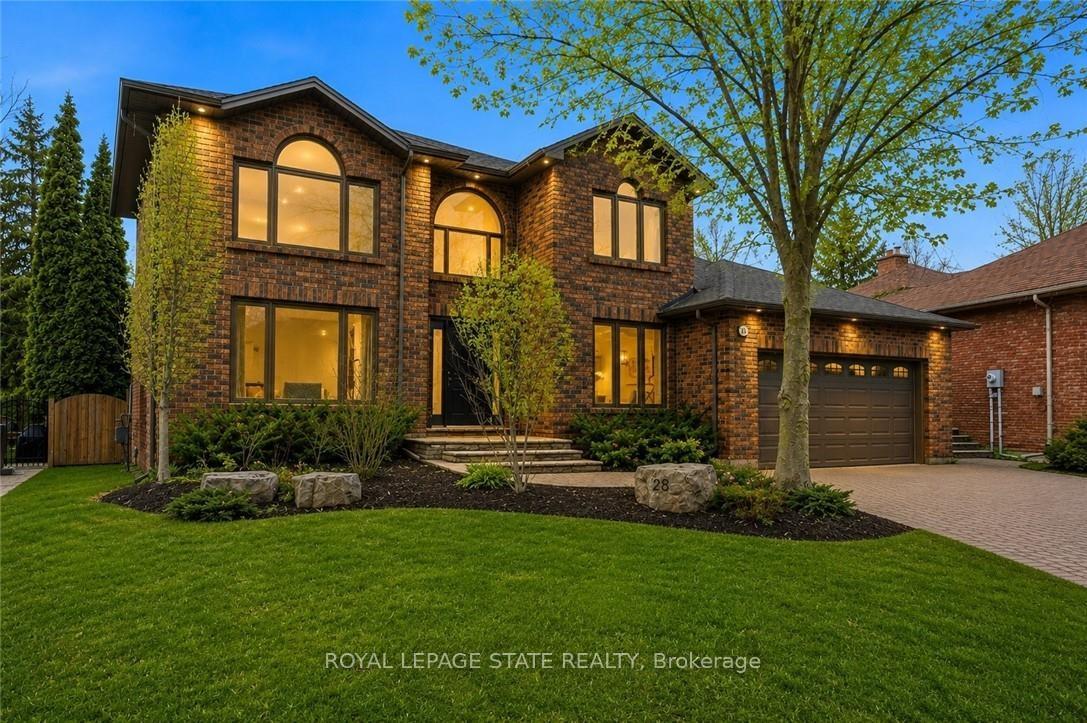 28 DEERVIEW Avenue, Hamilton, ON, exterior