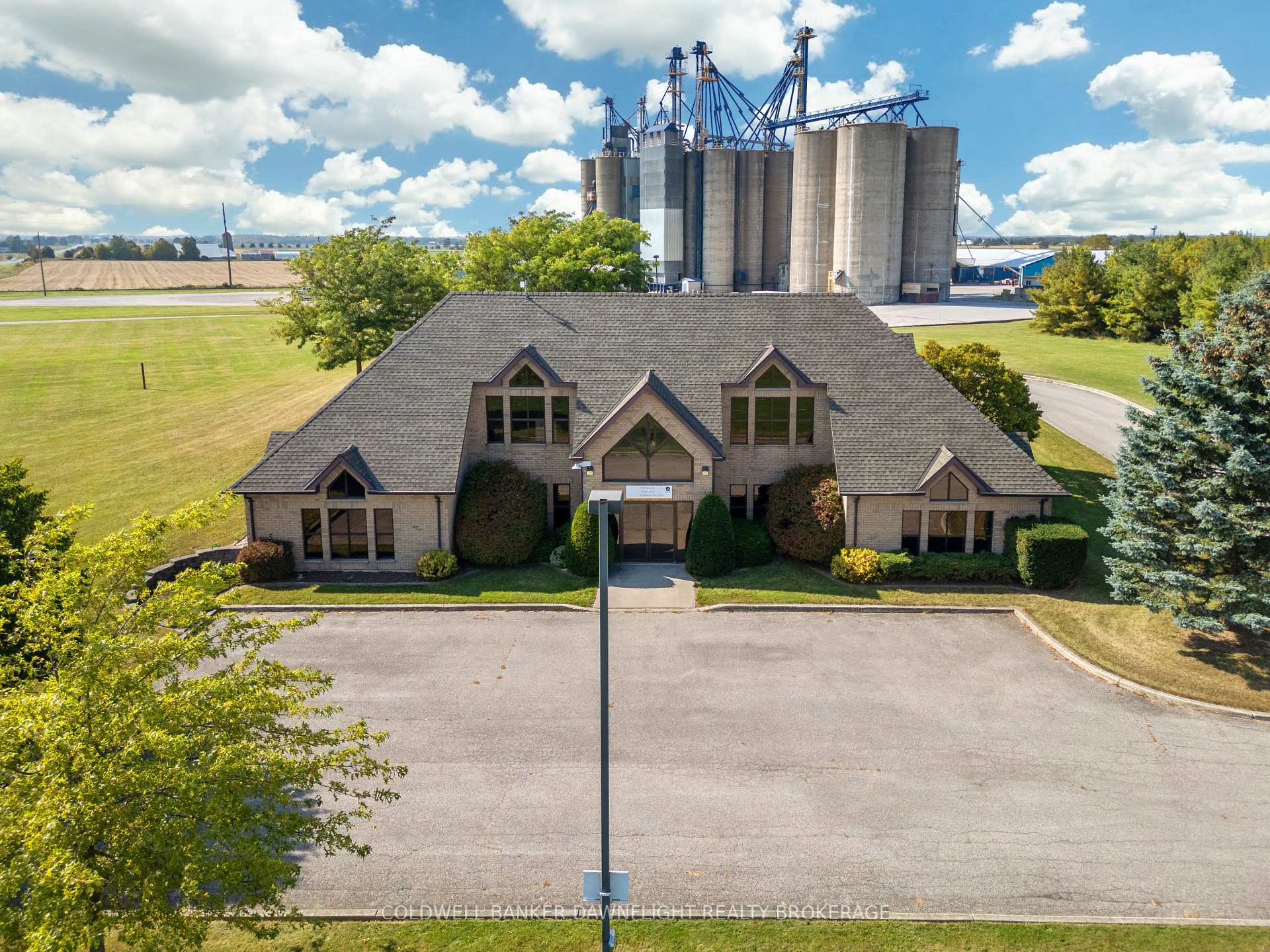 69219 VICTORIA Drive, South Huron, ON, exterior