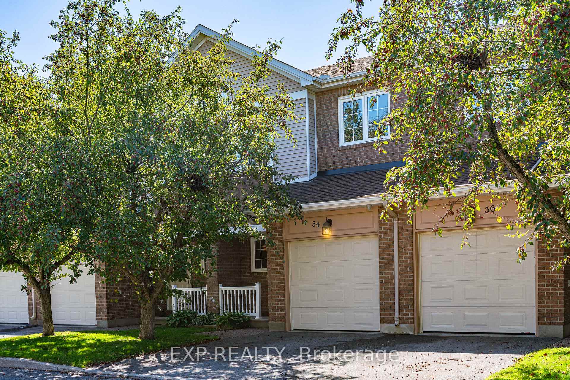 34 Stonebriar Drive, South of Baseline to Knoxdale, ON, exterior