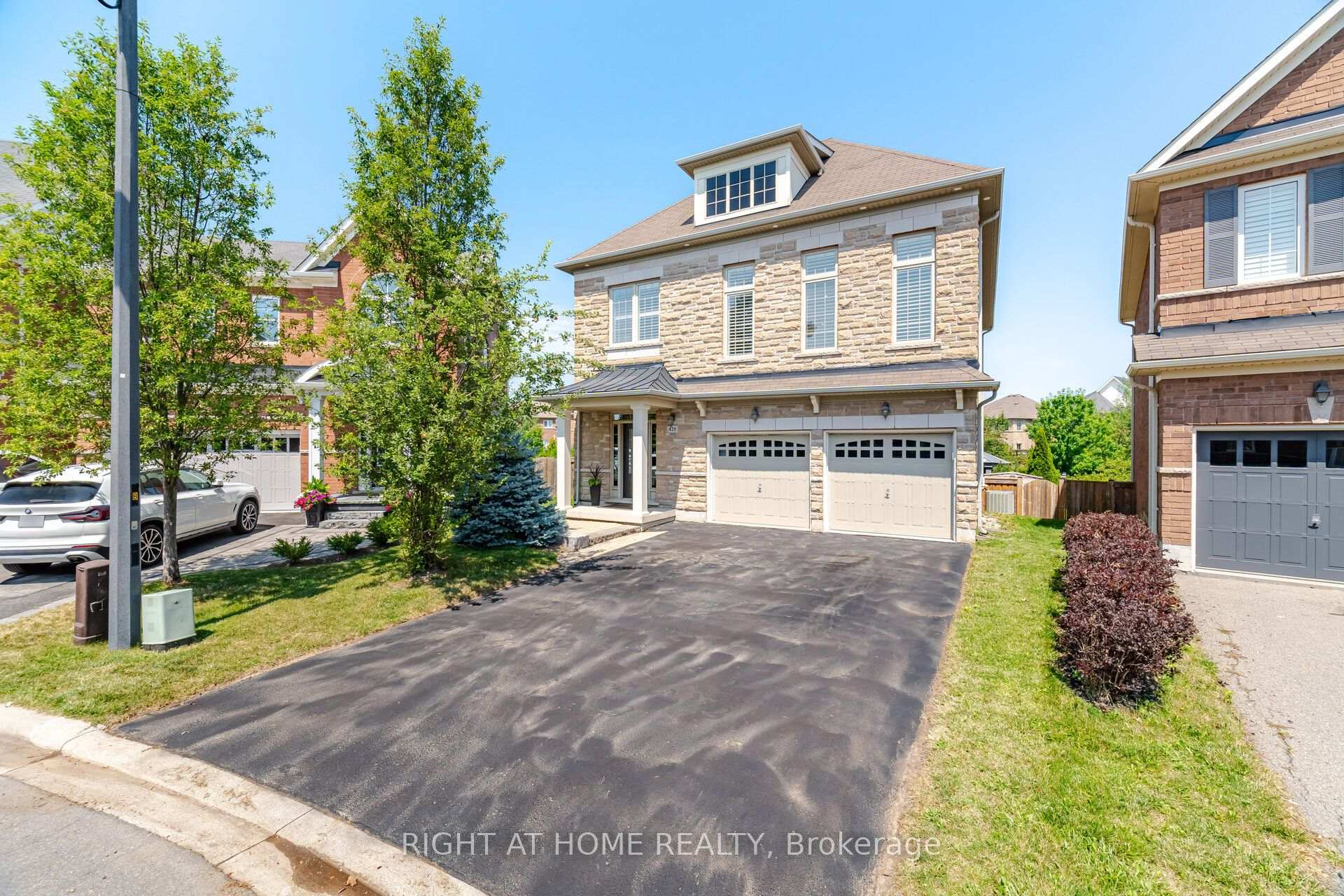 420 Nairn Circle, Milton, ON, exterior