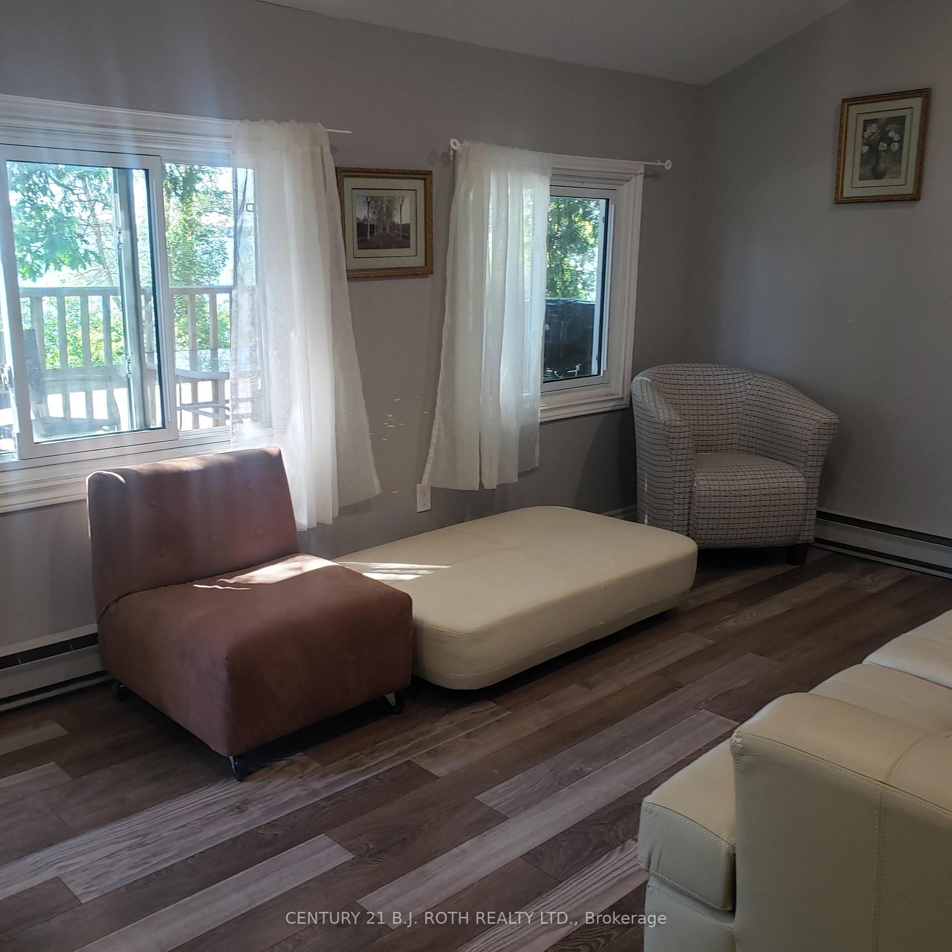 #10 - 230-232 Lake Dalrymple Road, Kawartha Lakes, ON, exterior