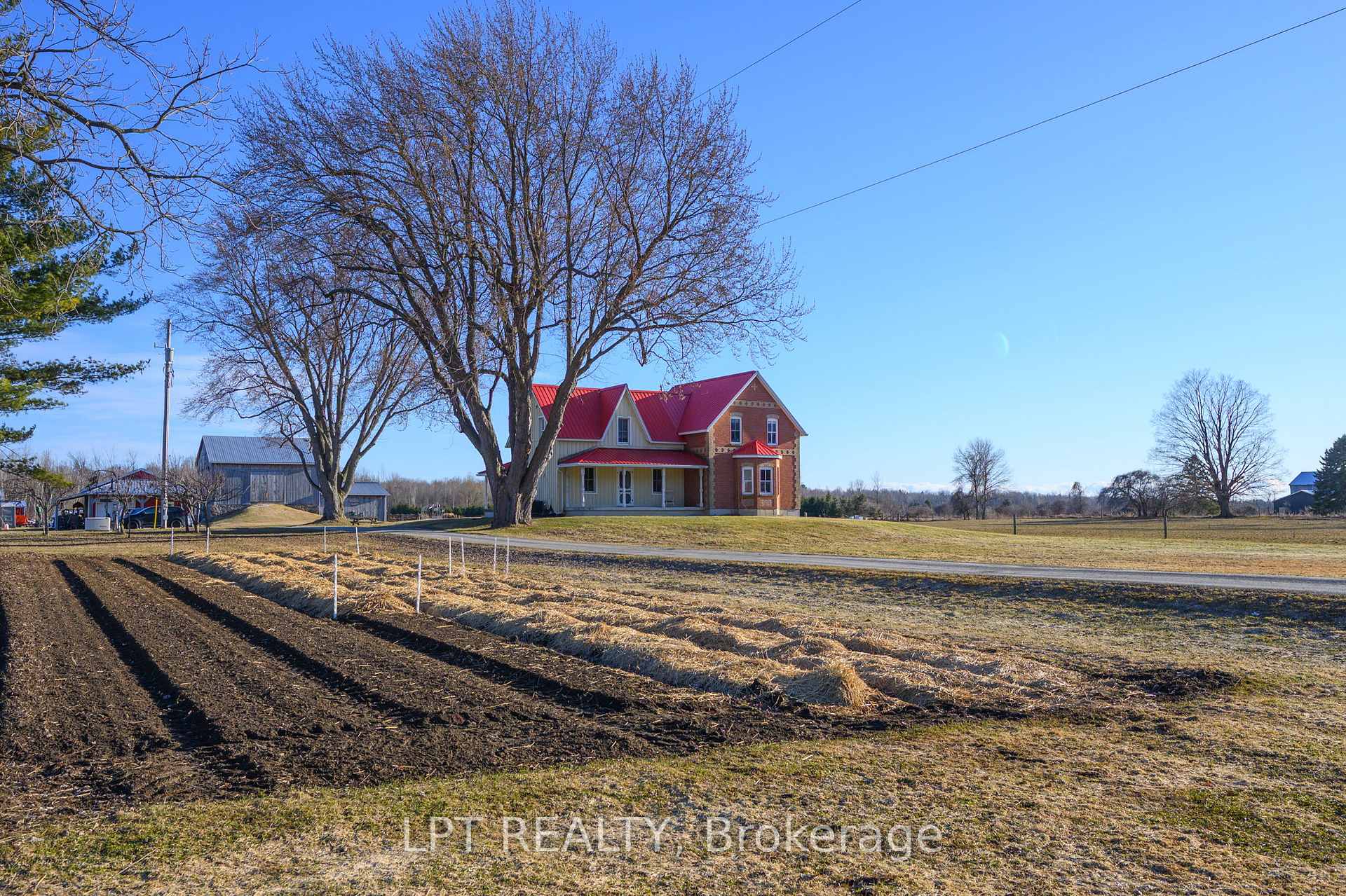 8923 Morning Glory Road, Georgina, ON, exterior