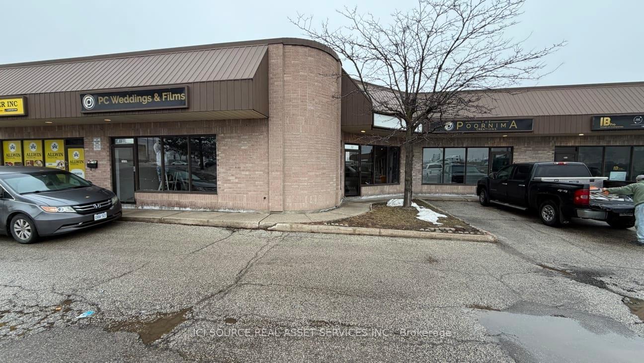 A-South Unit 31-33 - 18 Strathearn Avenue, Brampton, ON, exterior