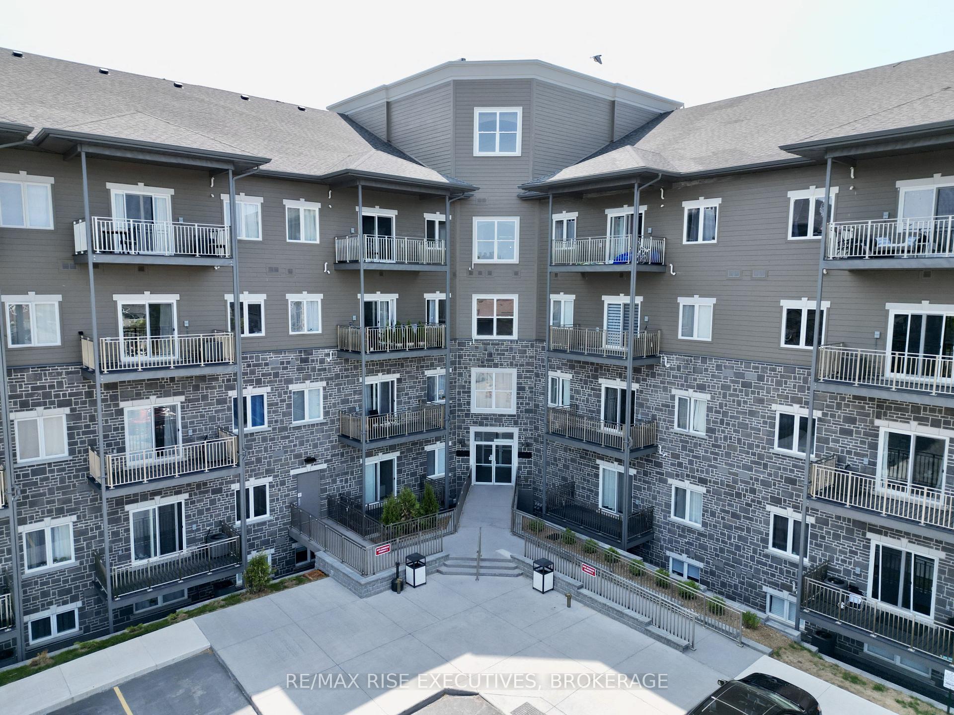 519 - 847 Development Drive, Kingston, ON, exterior