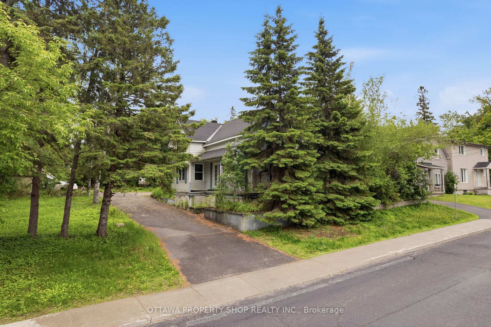 2025 Albert Street, Clarence-Rockland, ON, exterior
