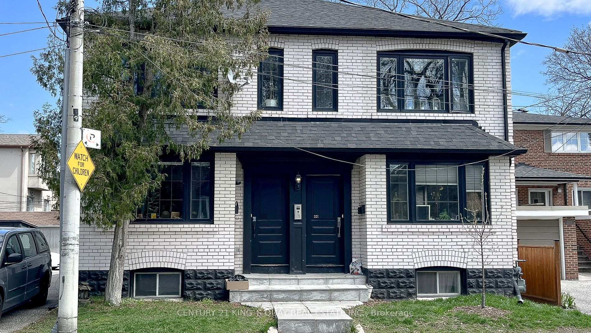 301 Cleveland Street, Toronto C10, ON, exterior