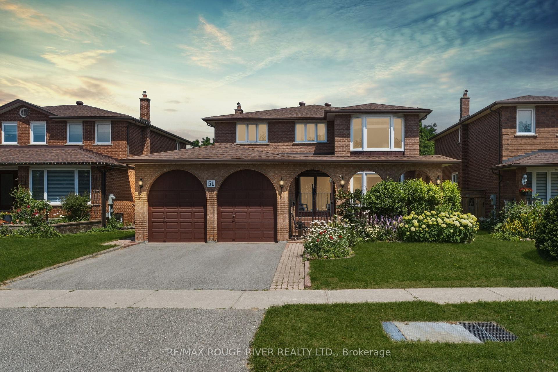 51 Sugarbush Square, Toronto E10, ON, exterior