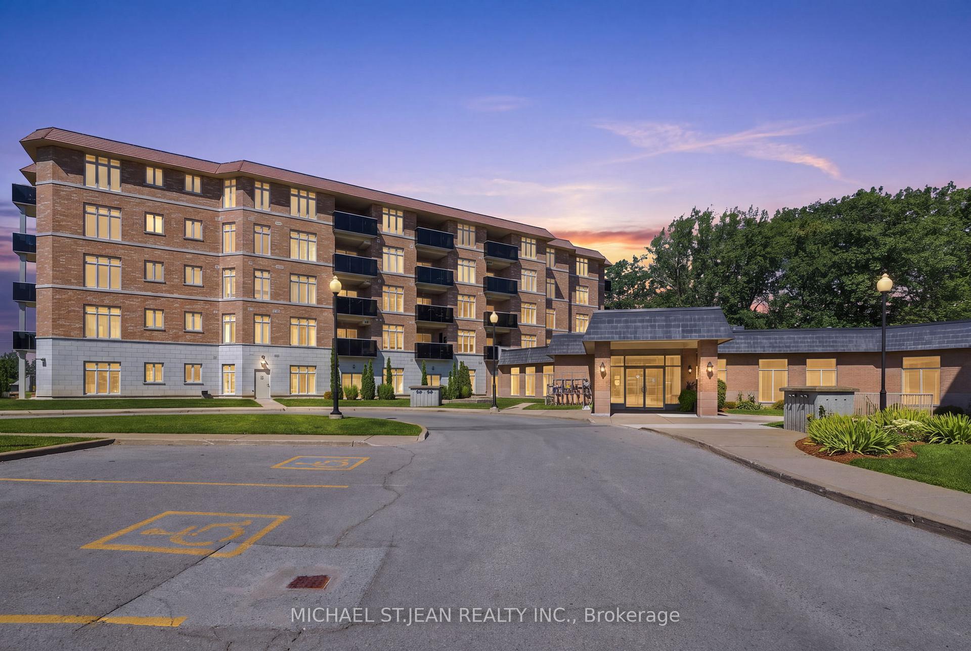 521 - 8111 Forest Glen Drive, Niagara Falls, ON, exterior
