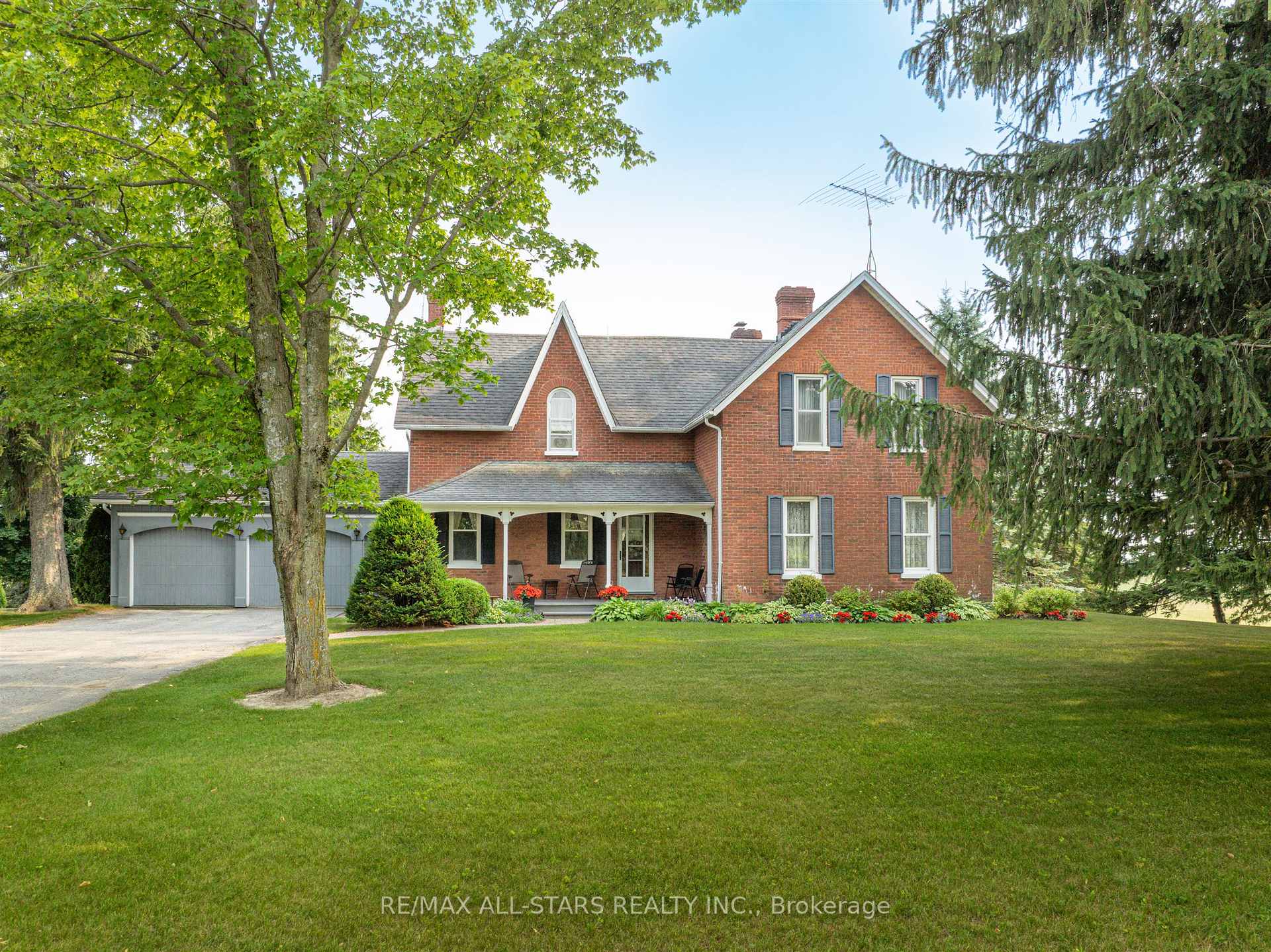 275 Webb Road, Uxbridge, ON, exterior
