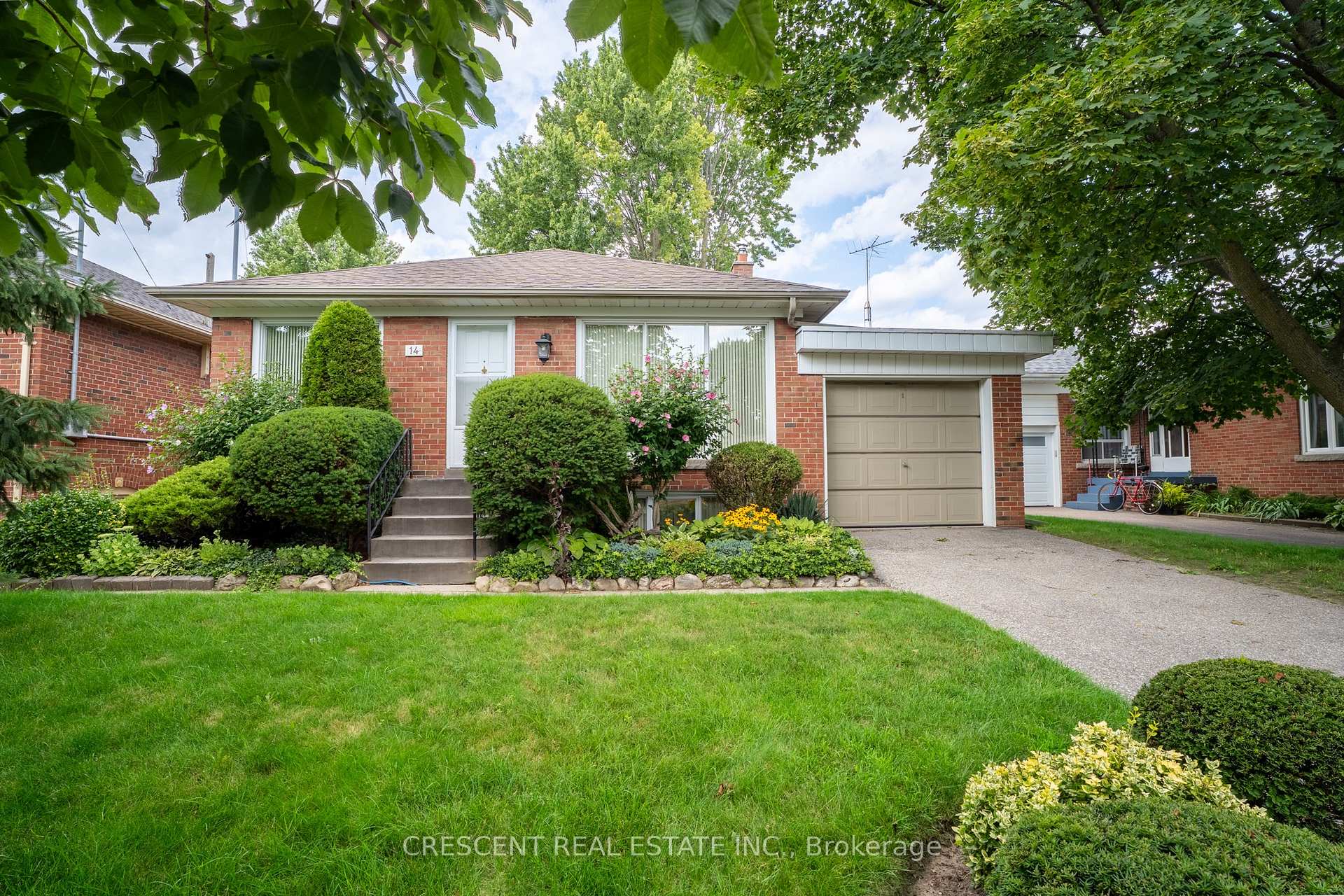 LOWER - 14 Claymore Drive, Toronto W07, ON, exterior