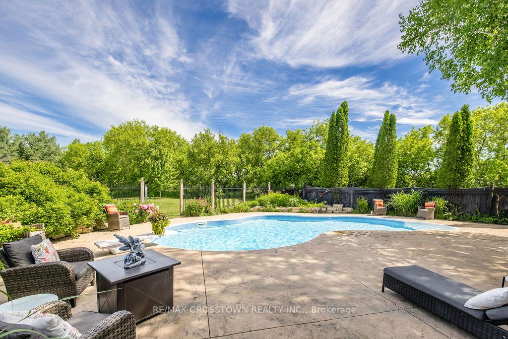3904 Concession 12 Sunnidale Side Road, Clearview, ON, exterior