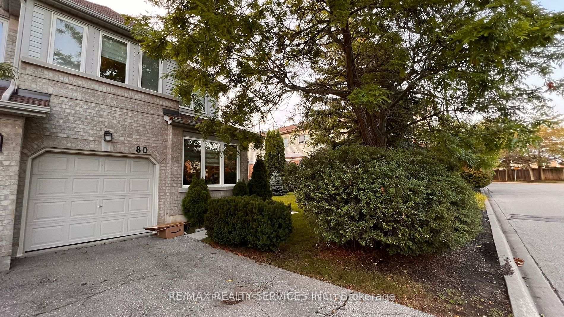80 - 2555 Thomas Street, Mississauga, ON, exterior