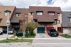 17 Stoneham Road, Toronto W08, ON, exterior