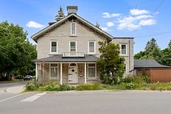 2 Alwington Avenue, Kingston, ON, exterior