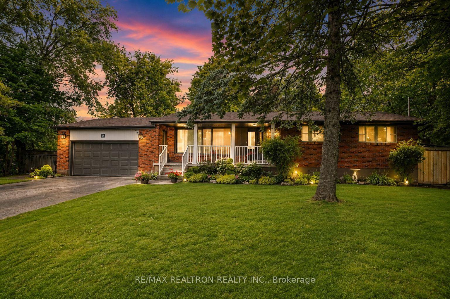 15 Park Road, Bradford West Gwillimbury, ON, exterior
