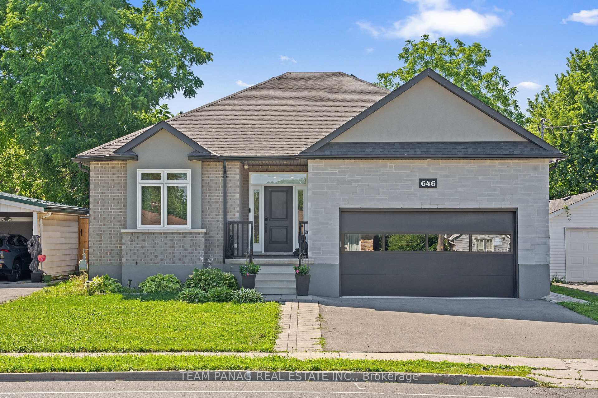 646 West 5th Street, Hamilton, ON, exterior