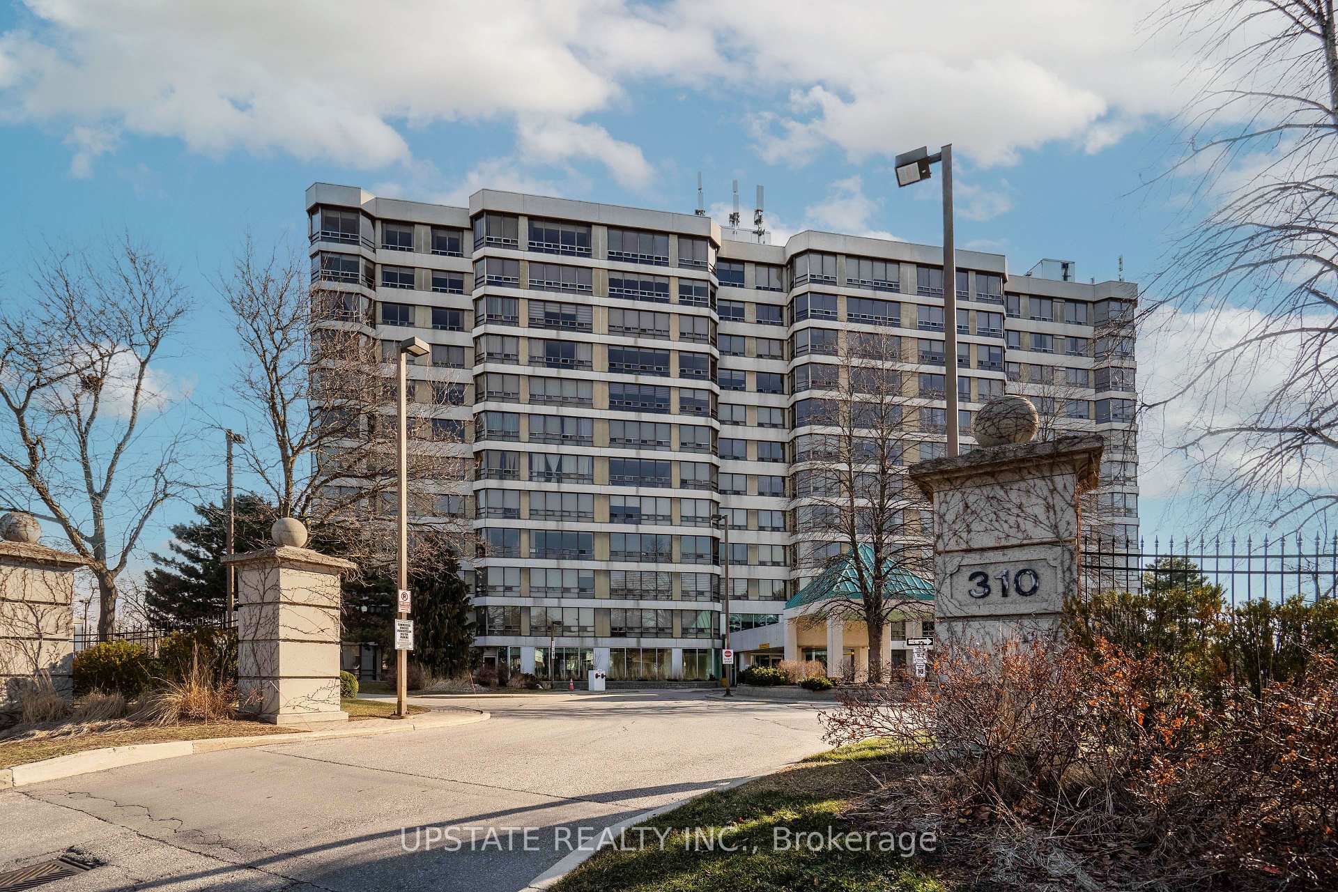 306 - 310 Mill Street S, Brampton, ON, exterior