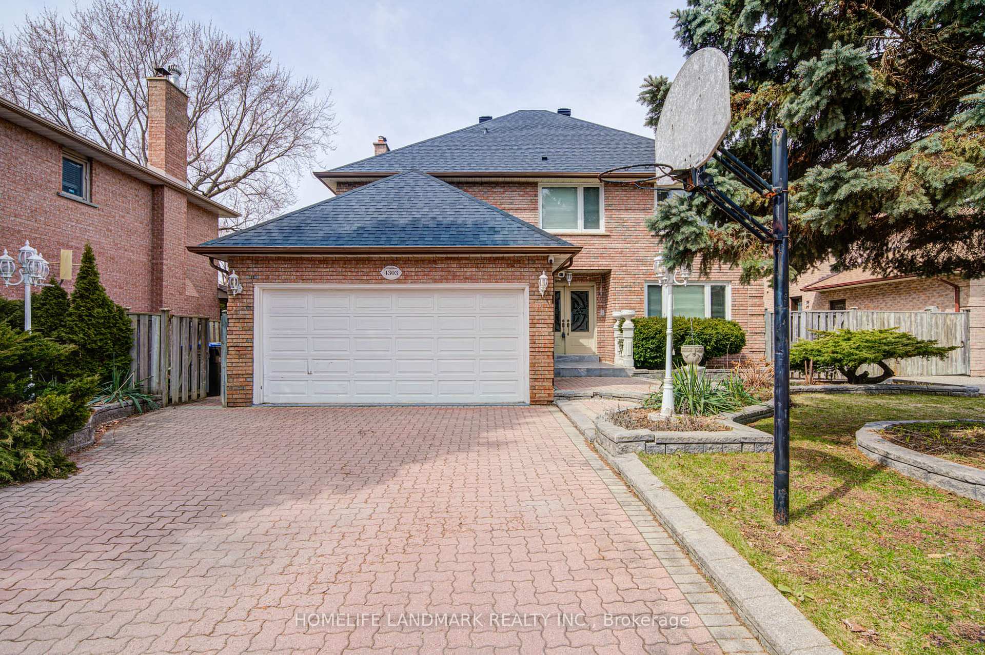 4303 Bridlepath Trail, Mississauga, ON, exterior