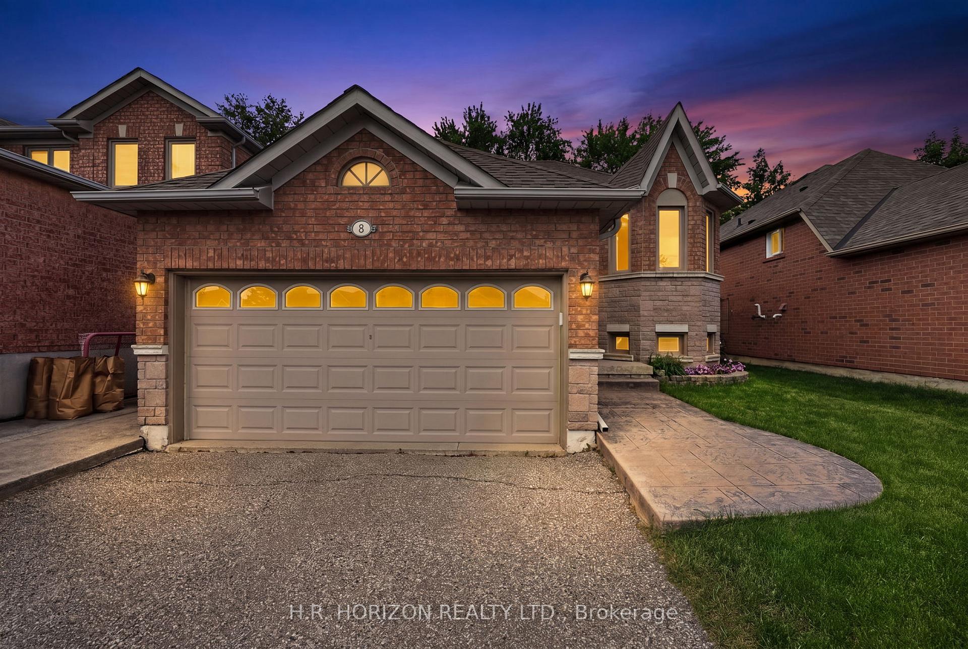 8 Schaefer Place, Caledon, ON, exterior