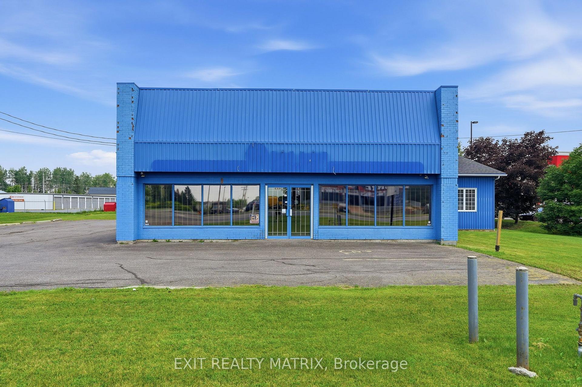 699 Notre Dame Road, Russell, ON, exterior
