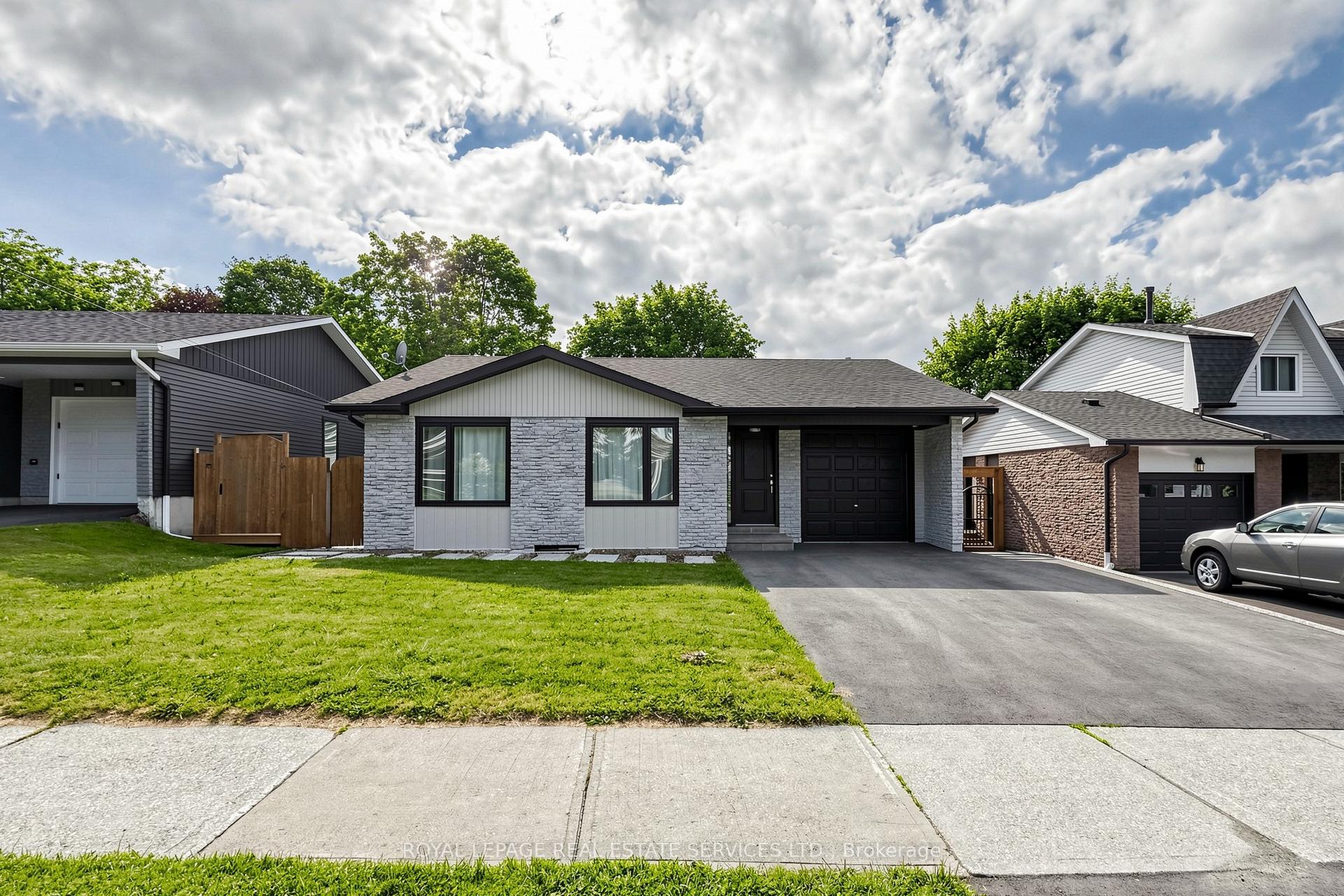 123 Mill Street W, Halton Hills, ON, exterior