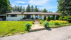 4680 Penetanguishene Road, Springwater, ON, exterior