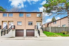 57 - 250 Magnolia Drive, Hamilton, ON, exterior