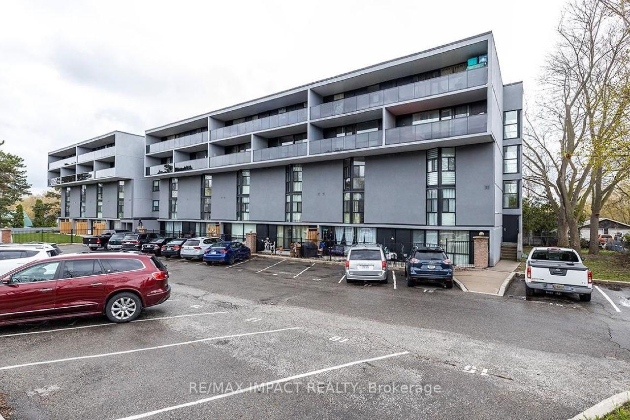 108 - 454 Centre Street, Oshawa, ON, exterior