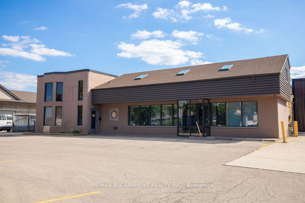 190 Hempstead Drive, Hamilton, ON, exterior