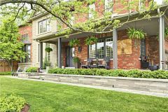1259 GLENASHTON Drive, Oakville, ON, exterior