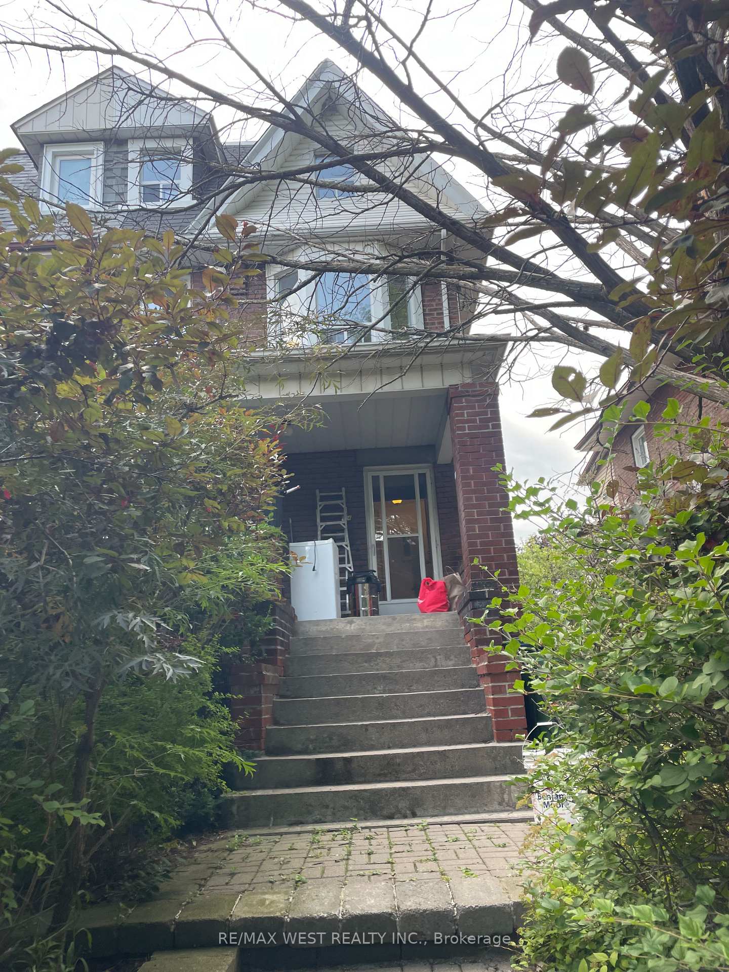 2nd Floor - 734 Manning Avenue, Toronto C02, ON, exterior
