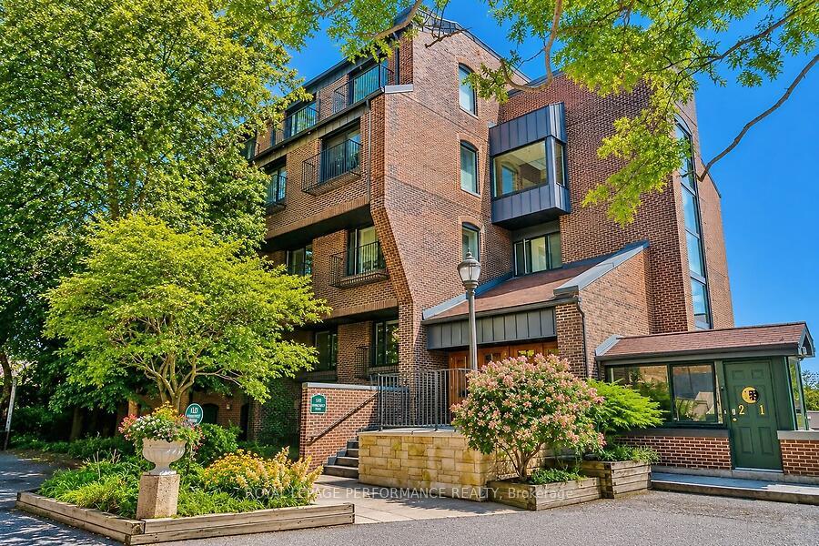 10 - 135 Springfield Road, New Edinburgh - Lindenlea, ON, exterior