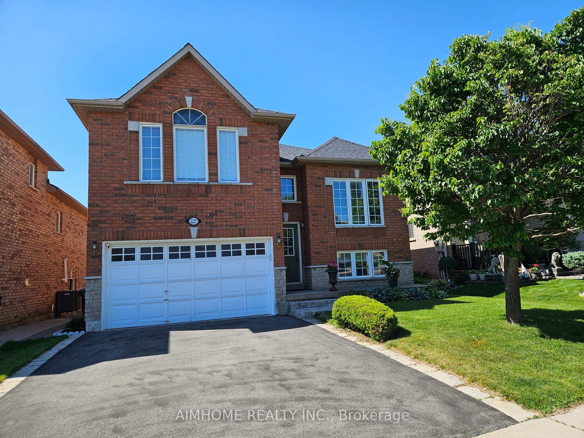 3227 Scotch Pine Gate, Mississauga, ON, exterior