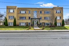 8 - 167 Pearl Street E, Brockville, ON, exterior