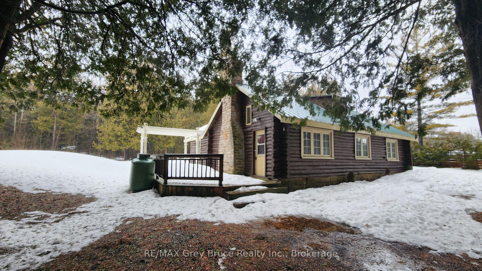 18 Stokes River Road, Northern Bruce Peninsula, ON, exterior