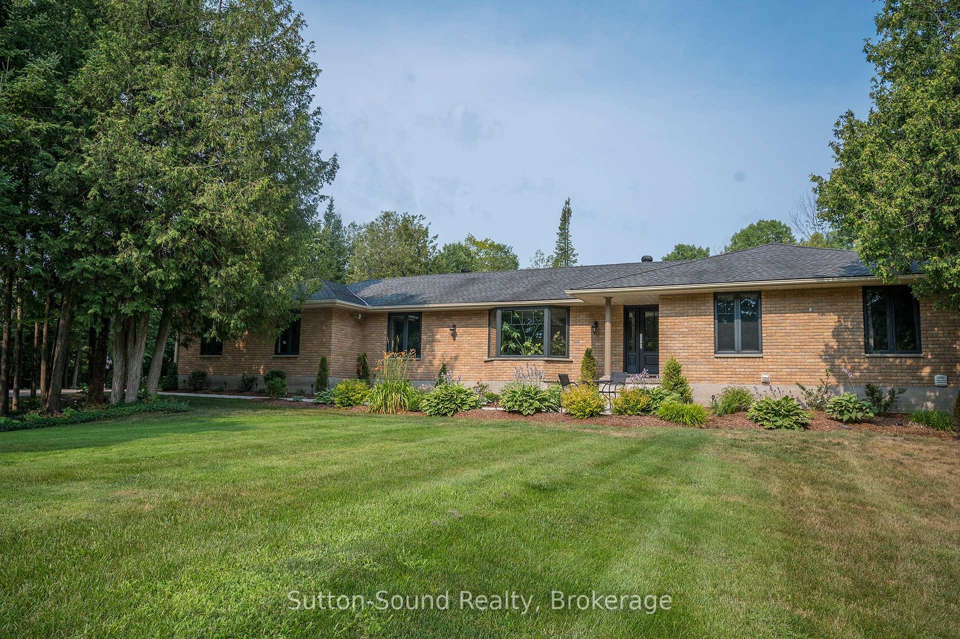 286 Balmy Beach Road N, Georgian Bluffs, ON, exterior