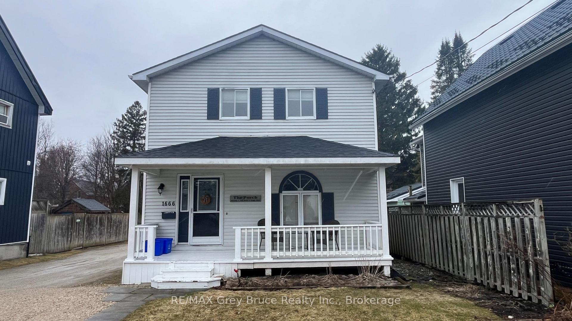 1666 3rd Avenue W, Owen Sound, ON, exterior