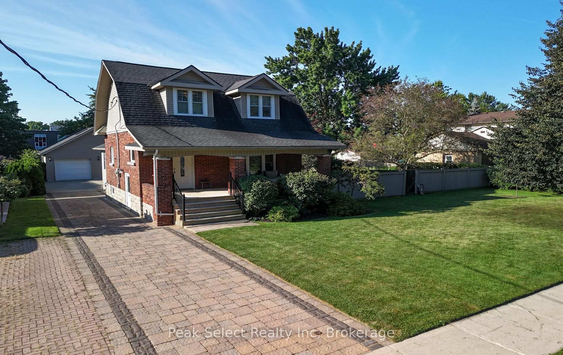 318 Elizabeth Street, St. Marys, ON, exterior