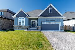 2895 Arrowsmith Court, Fort Erie, ON, exterior