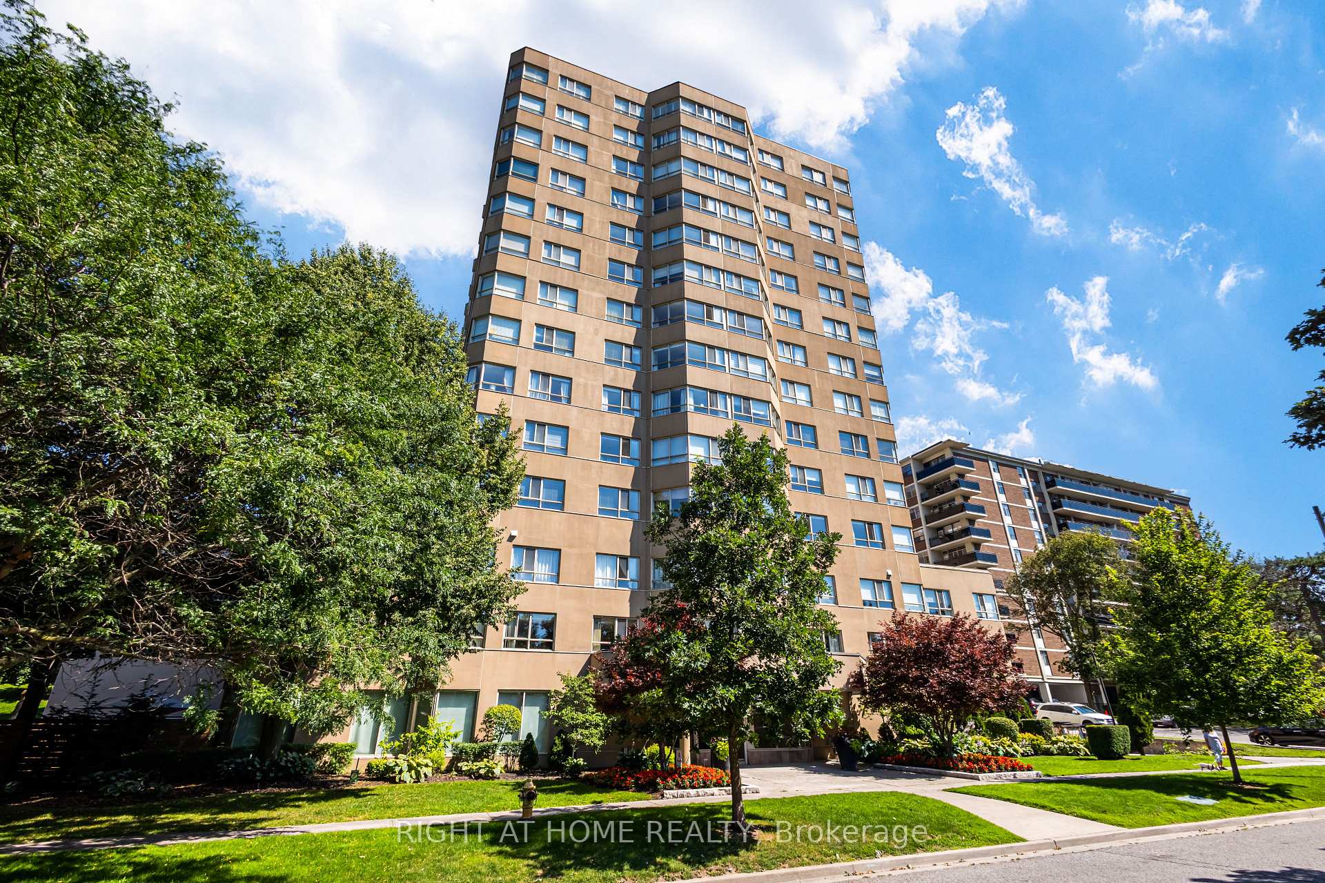 912 - 4 Park Vista Drive, Toronto E03, ON, exterior