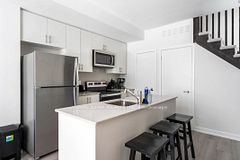202 - 3562 Conolial Drive, Mississauga, ON, exterior