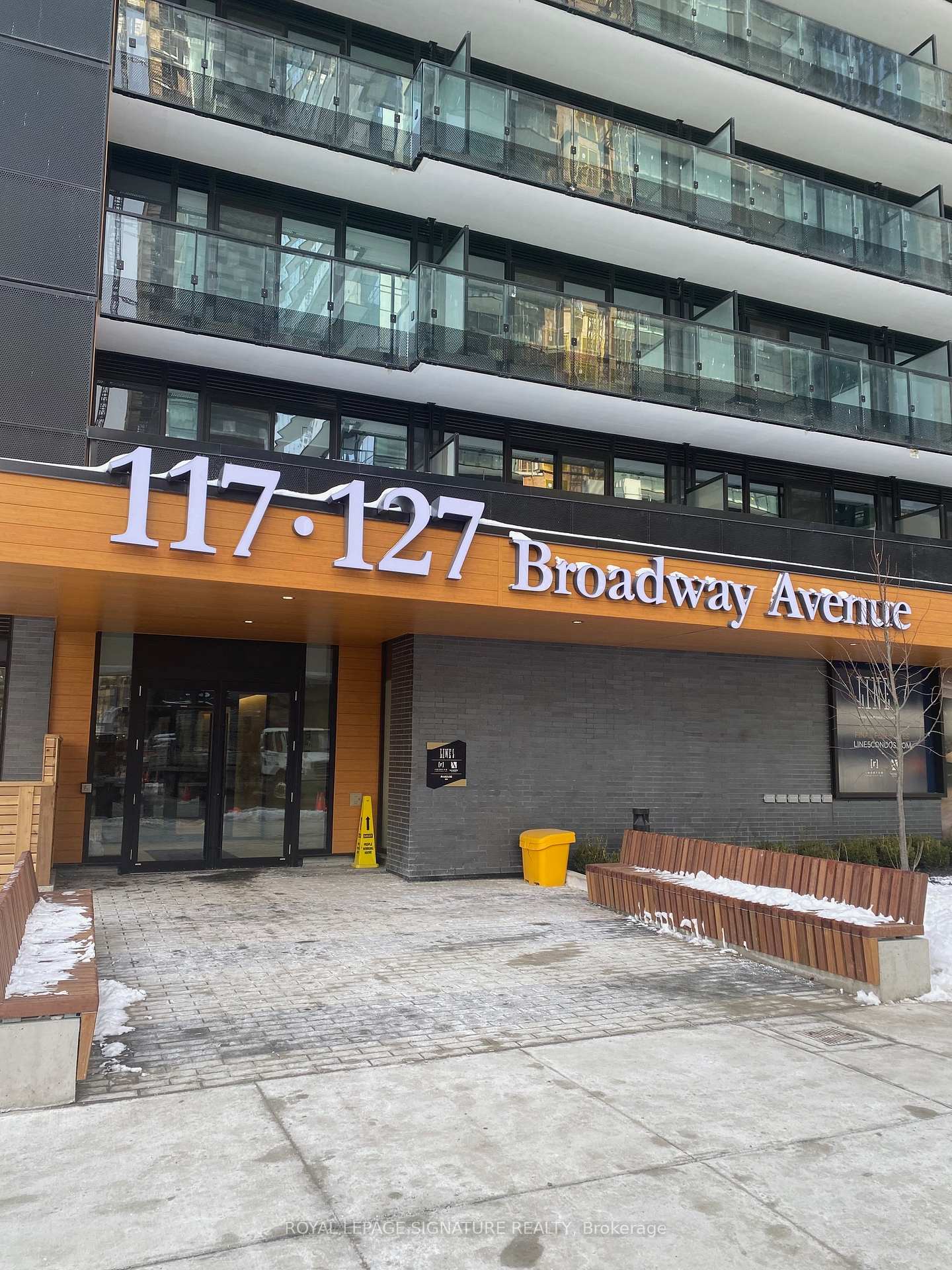1407 - 117 Broadway Avenue, Toronto C10, ON, exterior