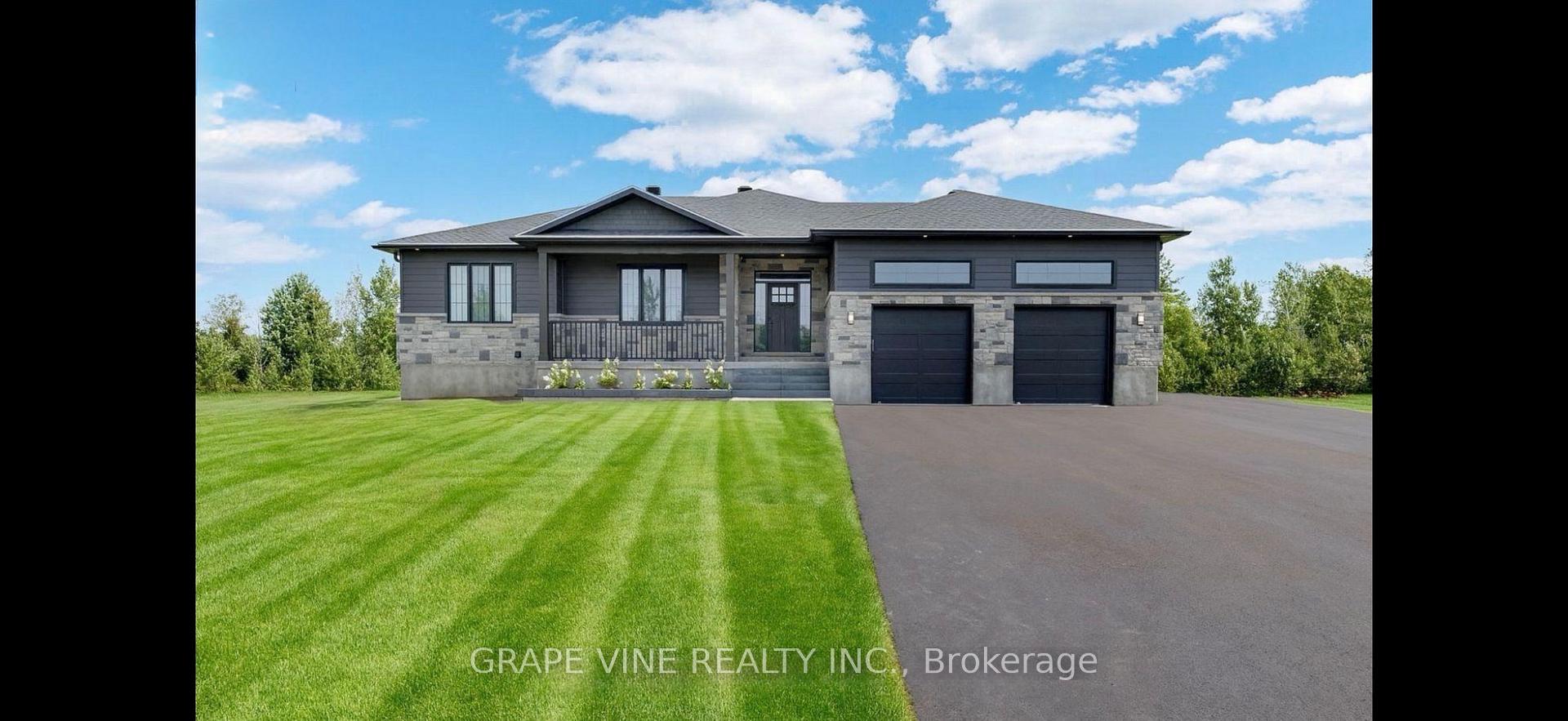 460 Seyton Drive, Bells Corners and South to Fallowfield, ON, exterior