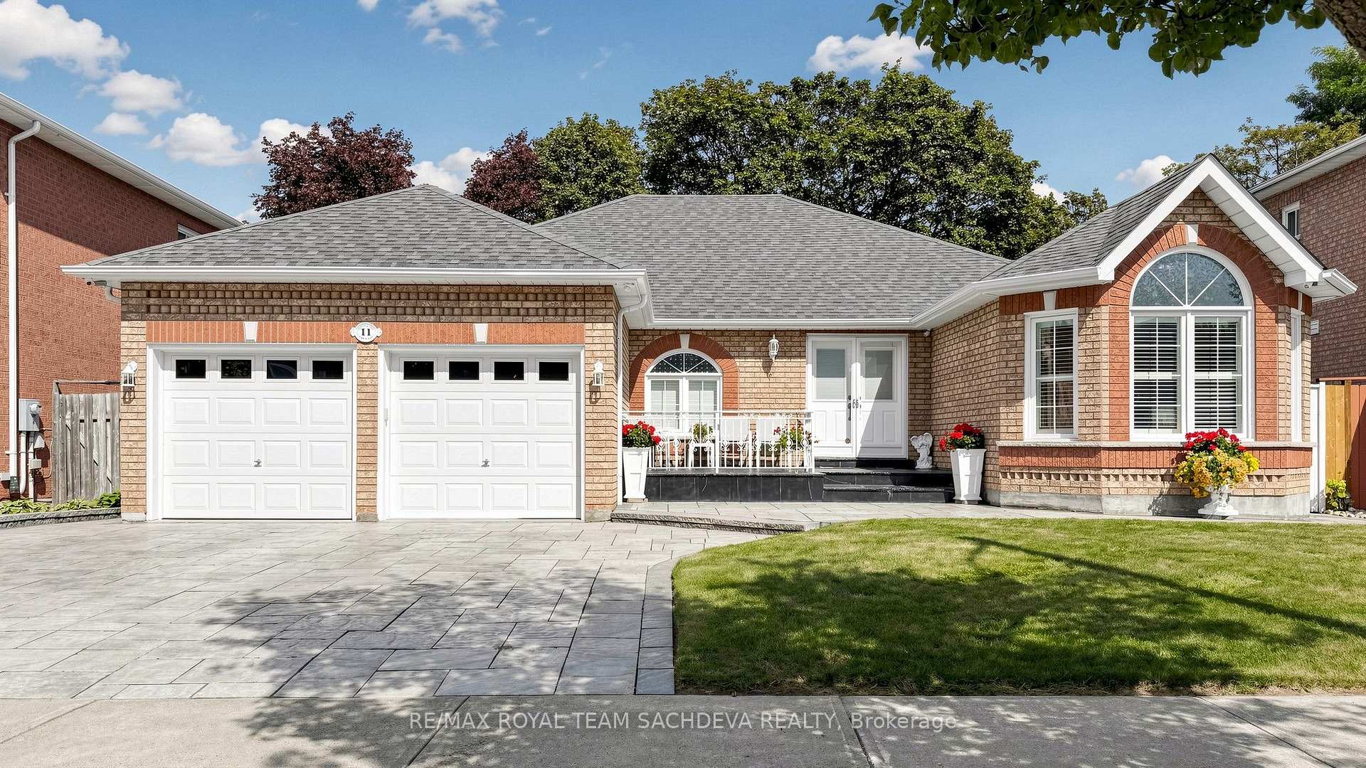 11 Devonridge Crescent, Toronto E10, ON, exterior