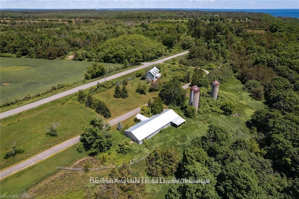 207 Cemetery Lane, Prince Edward County, ON, exterior