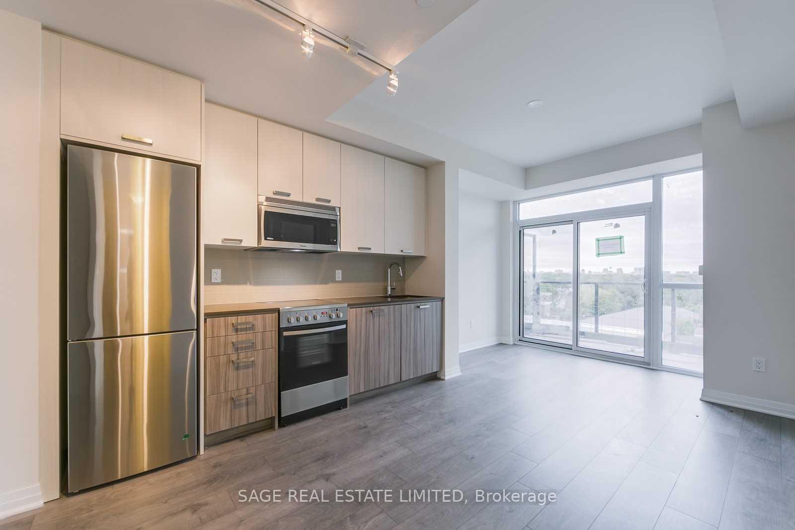 618 - 2301 Danforth Avenue, Toronto E02, ON, exterior