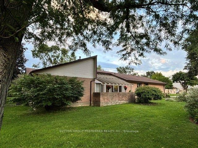 40 - 60 Fiddlers Green Road, London North, ON, exterior