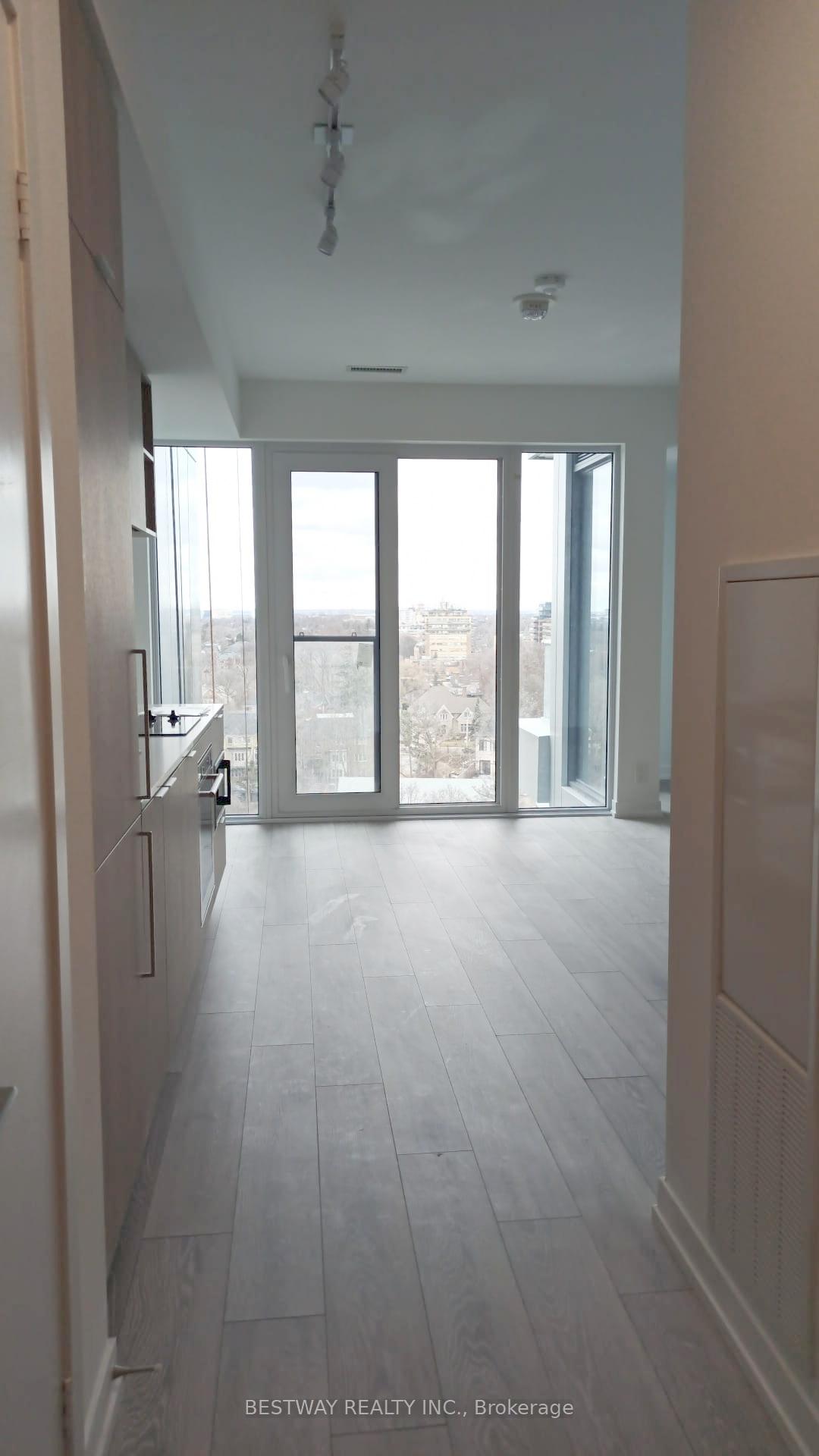 1611 - 2020 Bathurst Street, Toronto C03, ON, exterior